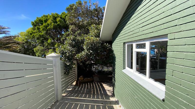 5 Bedroom Property for Sale in Murdock Valley Western Cape